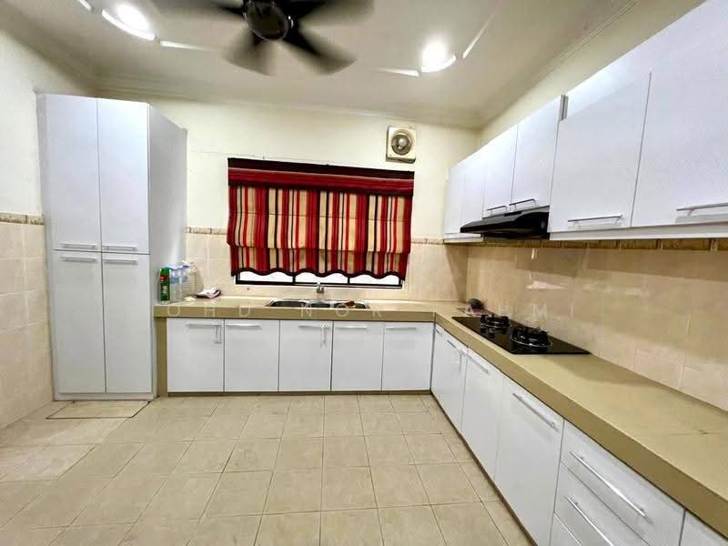 Rumah Teres 2-Tingkat untuk Dijual di Bandar Putra Permai (Seri Kembangan) - Mohd Nor Fahmi - PropertyGuru.com.my