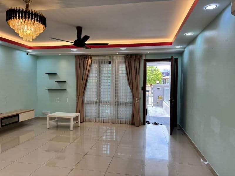Rumah Bandar untuk Dijual di Kajang (Selangor) - DILLA YUSOFF - Living Room - PropertyGuru.com.my