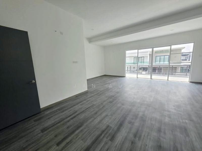 Rumah Berkembar untuk Dijual di Austin Heights (Tebrau) - JAN AU - Living Room - PropertyGuru.com.my