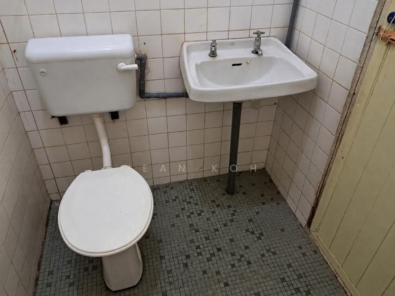 1-storey Terraced House for Sale in Kepong Baru (Kepong) - Jean Koh - Bathroom - PropertyGuru.com.my