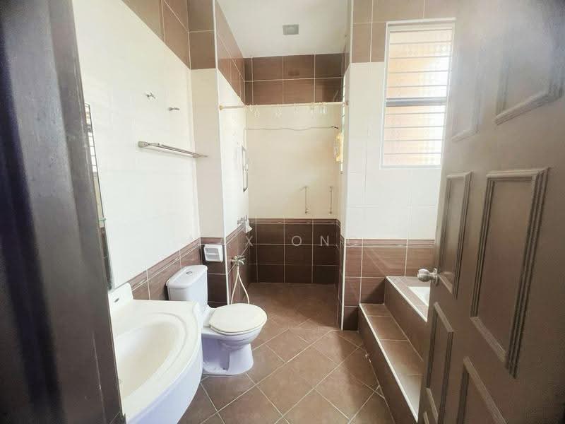 Rumah Teres 3-Tingkat untuk Dijual di Taman Seri Bukit Segambut (Batu) - Max Ong - Bathroom - PropertyGuru.com.my