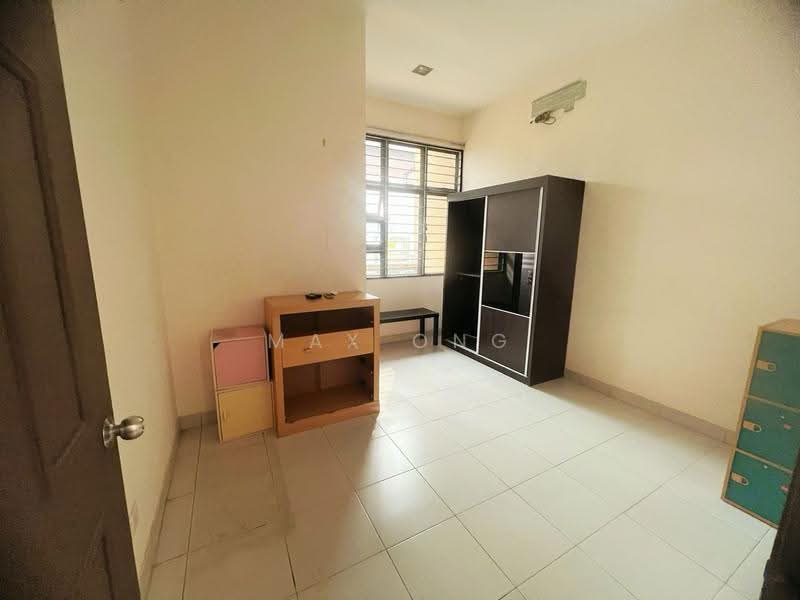 Rumah Teres 3-Tingkat untuk Dijual di Taman Seri Bukit Segambut (Batu) - Max Ong - Bedroom - PropertyGuru.com.my