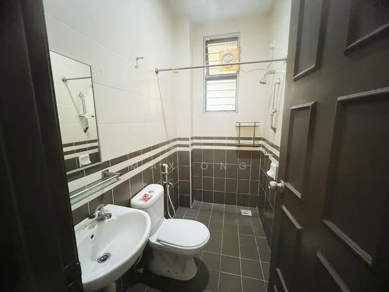 Rumah Teres 3-Tingkat untuk Dijual di Taman Seri Bukit Segambut (Batu) - Max Ong - Bathroom - PropertyGuru.com.my