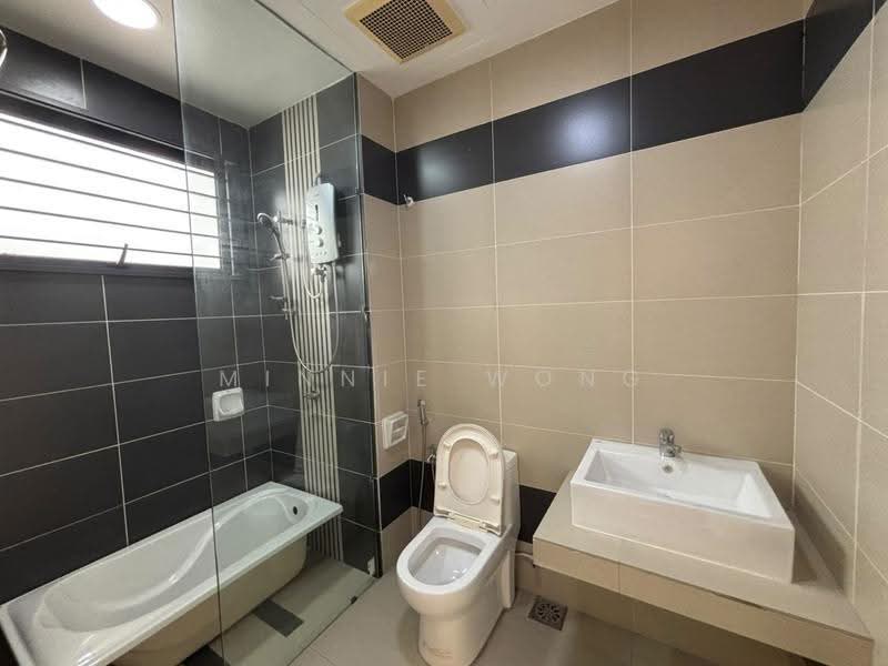 3-storey Terraced House for Sale in Rawang (Selangor) - Minnie Wong - Bathroom - PropertyGuru.com.my