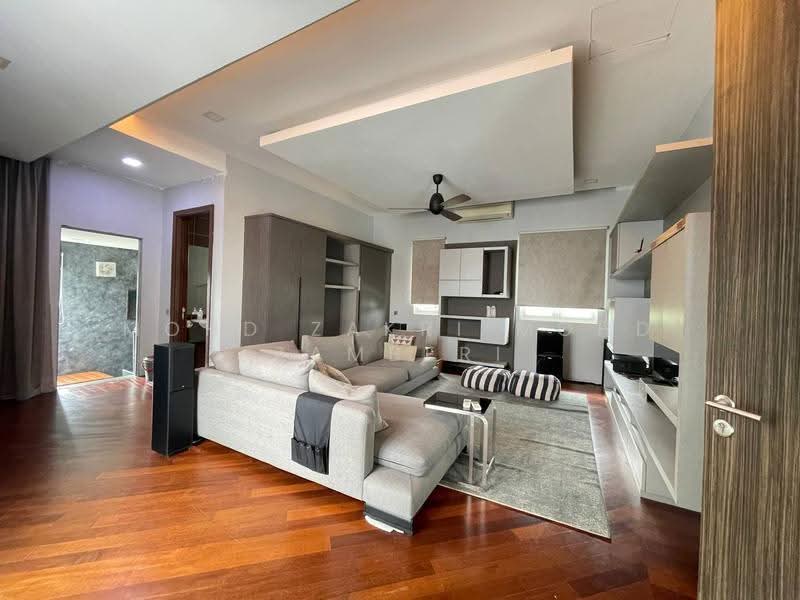 Bungalow House for Sale in Seksyen 7 (Shah Alam) - Mohd Zakri Mohd Zamberi - Living Room - PropertyGuru.com.my