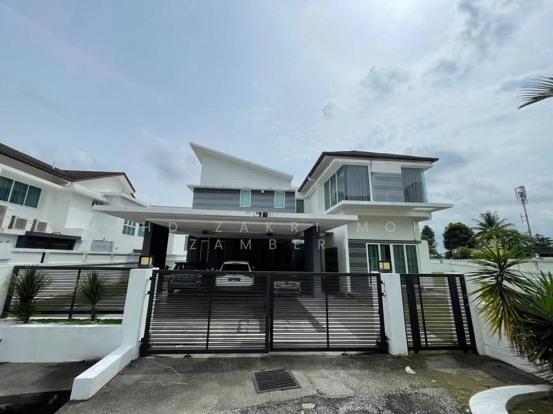 Bungalow House for Sale in Seksyen 7 (Shah Alam) - Mohd Zakri Mohd Zamberi - Exterior - PropertyGuru.com.my