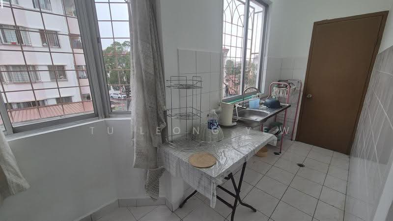 Pangsapuri untuk Disewa di Beverly Hills 3 - Tu Leong Yew - Kitchen - PropertyGuru.com.my
