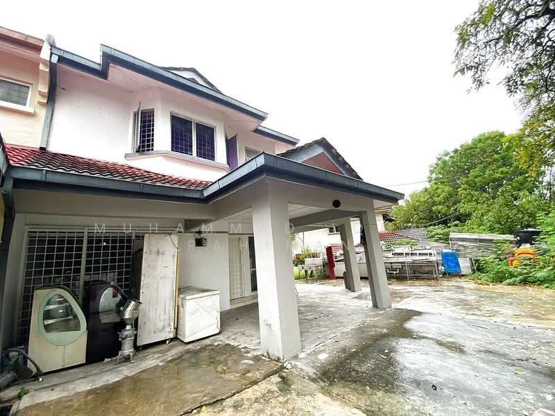Rumah Teres 2-Tingkat untuk Dijual di Taman Lestari Permai (Seri Kembangan) - Muhammad Iqmal Rahiman - Exterior - PropertyGuru.com.my