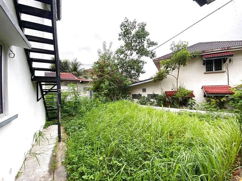 Rumah Teres 2-Tingkat untuk Dijual di Taman Lestari Permai (Seri Kembangan) - Muhammad Iqmal Rahiman - Exterior - PropertyGuru.com.my