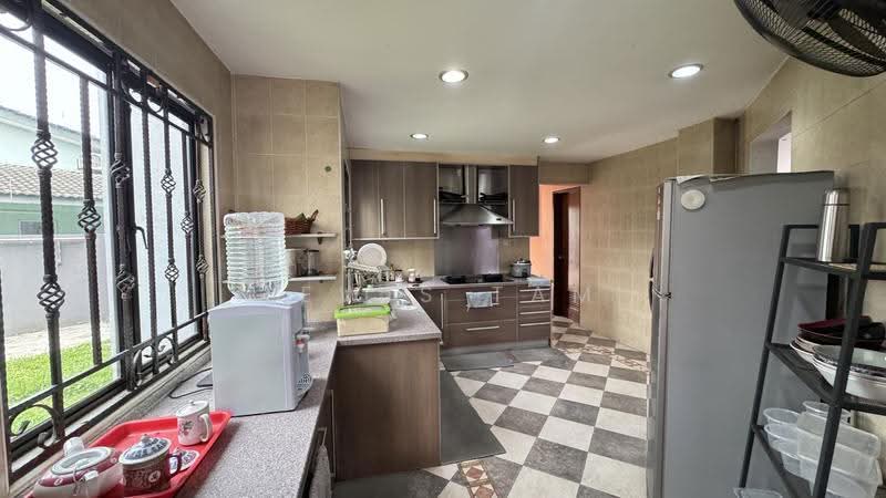 Bungalow House for Sale in Petaling Jaya (Selangor) - Lewis Tam - Kitchen - PropertyGuru.com.my