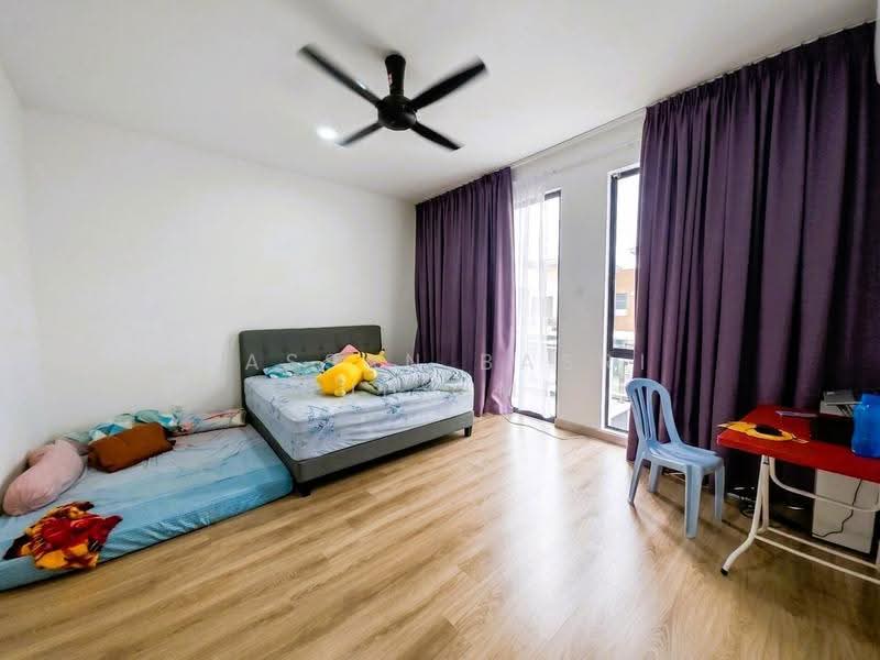 Rumah Berkembar untuk Dijual di Semenyih (Selangor) - Hassan Basri Suhaimi - Bedroom - PropertyGuru.com.my