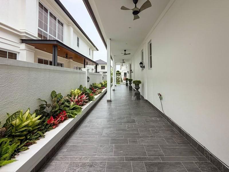 Rumah Banglo untuk Dijual di Eco Majestic (Semenyih) - Izzat Zamros - Exterior - PropertyGuru.com.my
