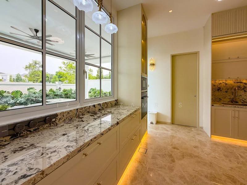 Rumah Banglo untuk Dijual di Eco Majestic (Semenyih) - Izzat Zamros - Kitchen - PropertyGuru.com.my
