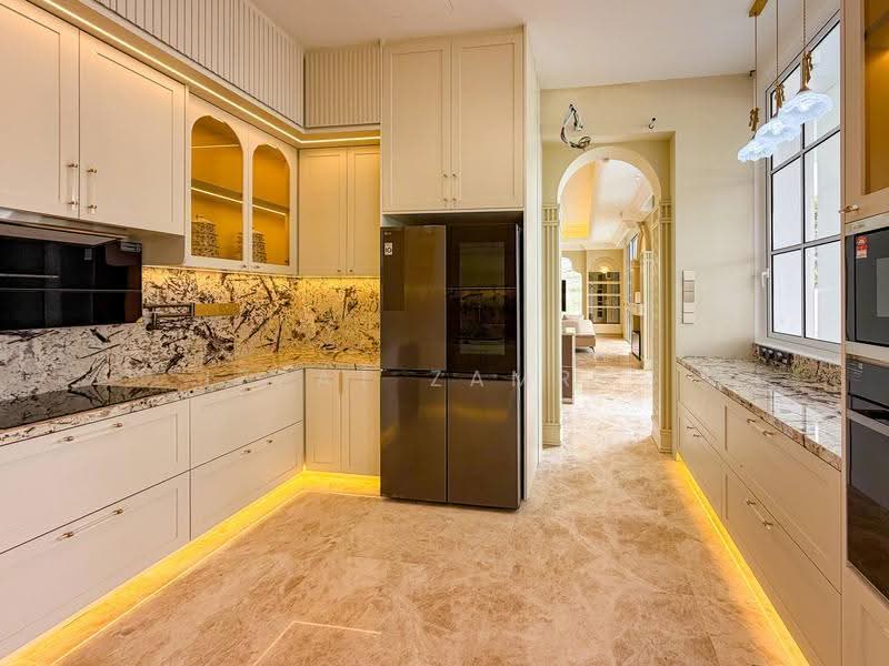 Rumah Banglo untuk Dijual di Eco Majestic (Semenyih) - Izzat Zamros - Kitchen - PropertyGuru.com.my