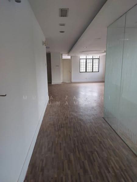 Office for Rent in Putrajaya (Putrajaya) - Muna Zawani Muhamad - Corridor - PropertyGuru.com.my