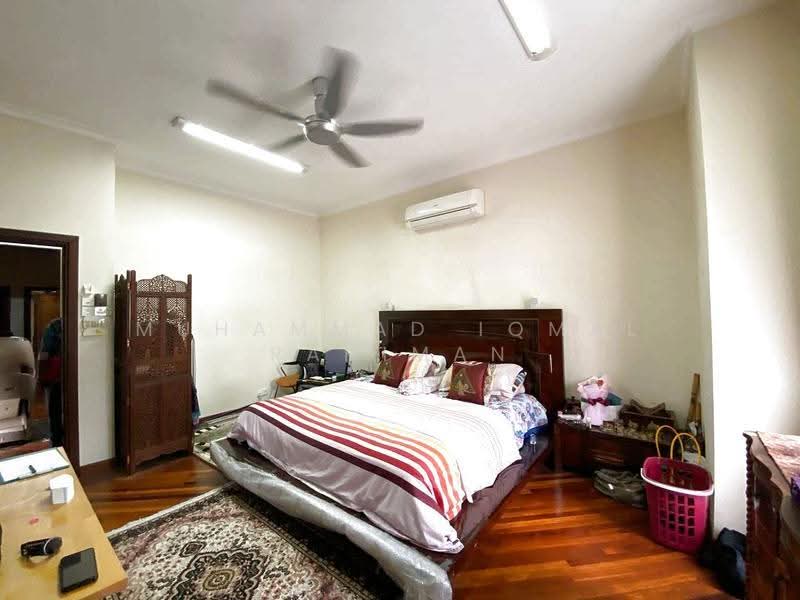 Rumah Banglo untuk Dijual di Seksyen 27 (Shah Alam) - Muhammad Iqmal Rahiman - Bedroom - PropertyGuru.com.my