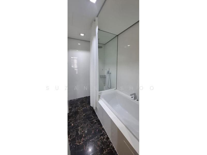 Kediaman Servis untuk Disewa di Arcoris Residences - Suzanne Shoo - Bathroom - PropertyGuru.com.my