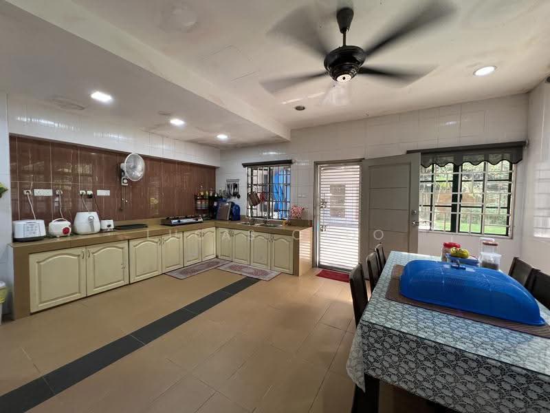 Semi-Detached House for Sale in Ampang Jaya (Ampang) - Lucas Choo - Kitchen - PropertyGuru.com.my