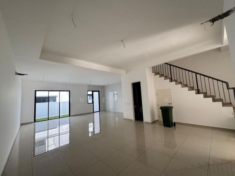 Rumah Kluster untuk Dijual di Taman Ekoflora (Johor Bahru) - Kenneth Tan - Living Room - PropertyGuru.com.my