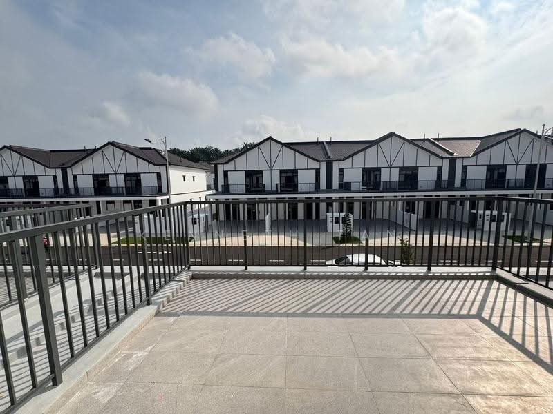 Rumah Kluster untuk Dijual di Taman Ekoflora (Johor Bahru) - Kenneth Tan - Exterior - PropertyGuru.com.my