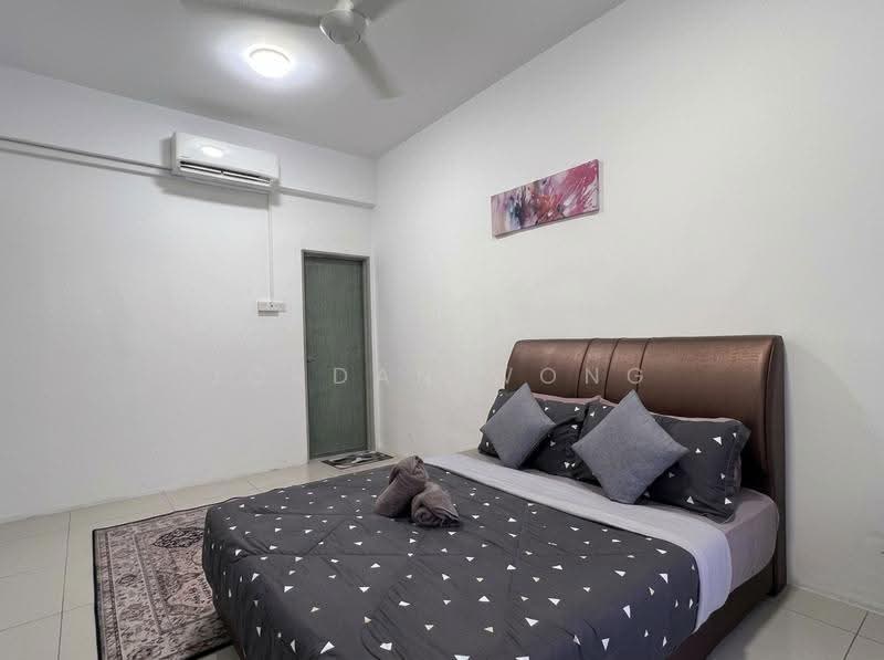 Pangsapuri untuk Disewa di Casa Kayangan - Jordan Wong - Bedroom - PropertyGuru.com.my