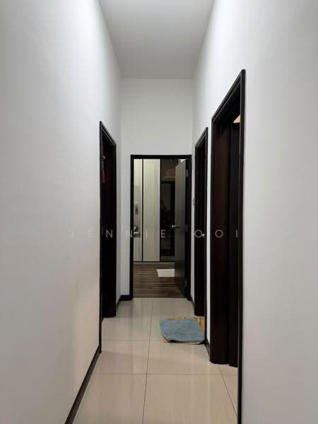 Kediaman Servis untuk Dijual di Molek Regency - Jennie Ooi - Corridor - PropertyGuru.com.my
