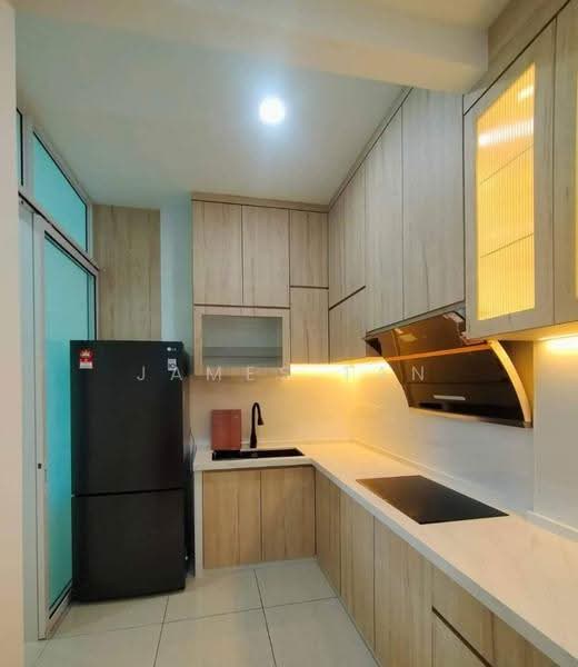Condominium for Rent at Queens Residences Q2 @ Queens Waterfront - James Tan - Kitchen - PropertyGuru.com.my