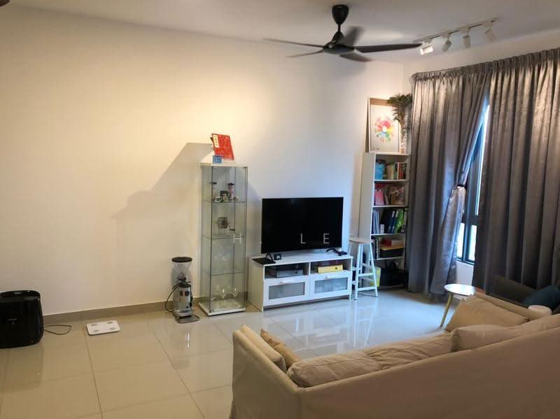Kediaman Servis untuk Dijual di East Parc @ Manjalara - Y.H. Lee - Living Room - PropertyGuru.com.my
