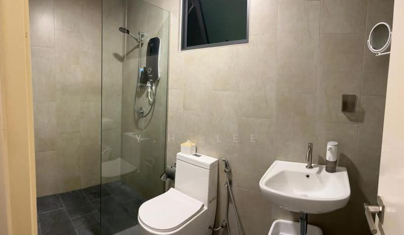 Kediaman Servis untuk Dijual di East Parc @ Manjalara - Y.H. Lee - Bathroom - PropertyGuru.com.my