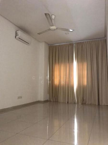 Rumah Banglo untuk Disewa di Taman Equine (Seri Kembangan) - Christy Chan - Living Room - PropertyGuru.com.my