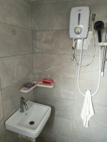 Pangsapuri untuk Disewa di Subang Perdana Goodyear Court 10 - Chia Wai Yong - Bathroom - PropertyGuru.com.my