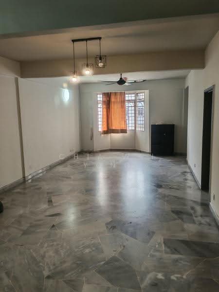 Pangsapuri untuk Disewa di Subang Perdana Goodyear Court 10 - Chia Wai Yong - Living Room - PropertyGuru.com.my