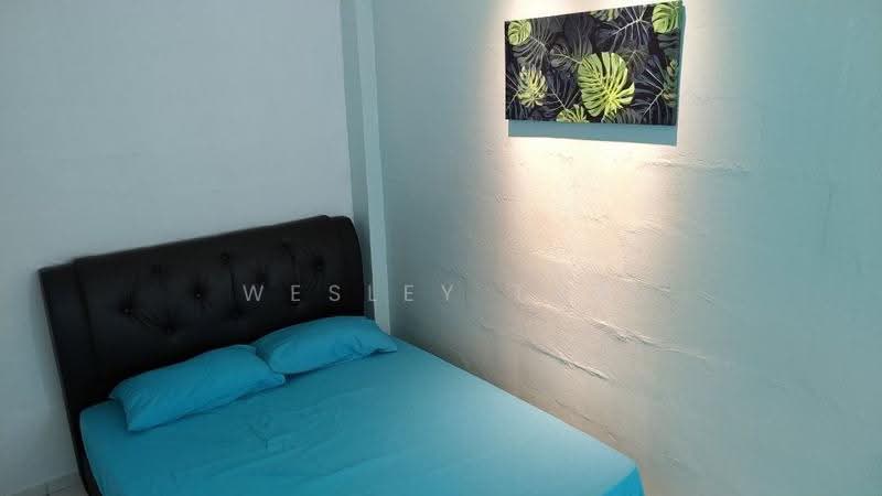 Rumah Flat untuk Dijual di Taman Anika - Wesley Tan - Bedroom - PropertyGuru.com.my