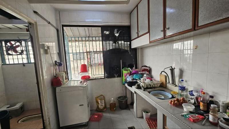 Rumah Flat untuk Dijual di Taman Anika - Wesley Tan - Kitchen - PropertyGuru.com.my