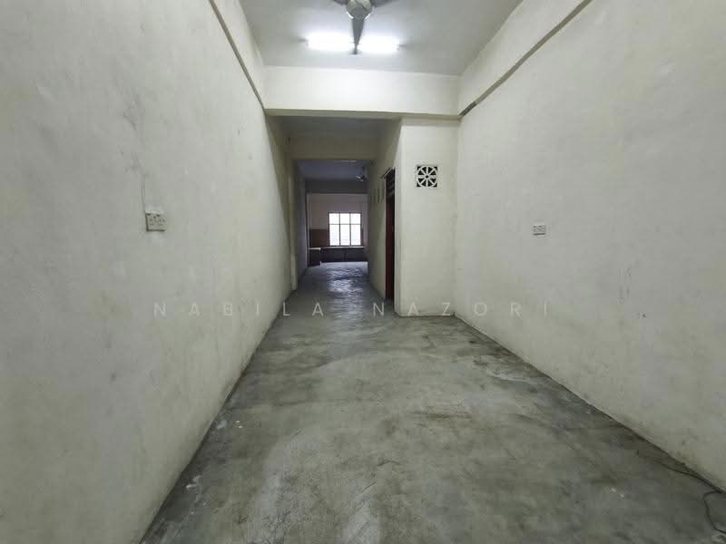Shop / Office for Sale in Kota Bharu (Kelantan) - Nabila Nazori - Corridor - PropertyGuru.com.my