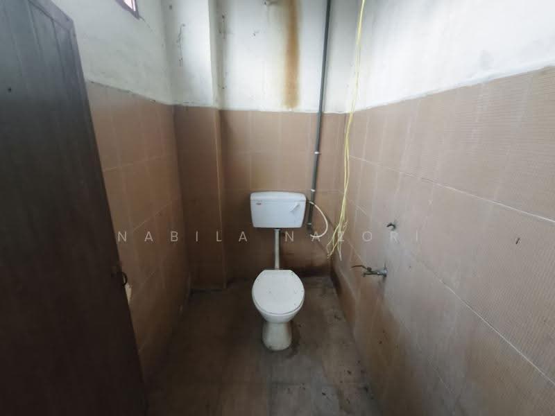 Shop / Office for Sale in Kota Bharu (Kelantan) - Nabila Nazori - Bathroom - PropertyGuru.com.my