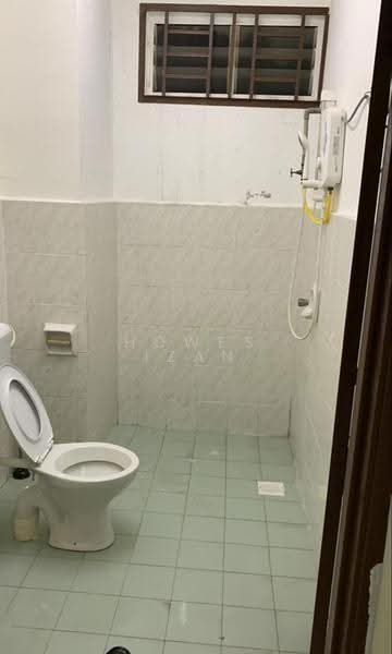 Apartment for Sale at Idaman Senibong - Howes Izan - Bathroom - PropertyGuru.com.my