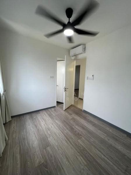 Kediaman Servis untuk Dijual di United Point (Residensi Berpadu) - Fabian George - Interior - PropertyGuru.com.my