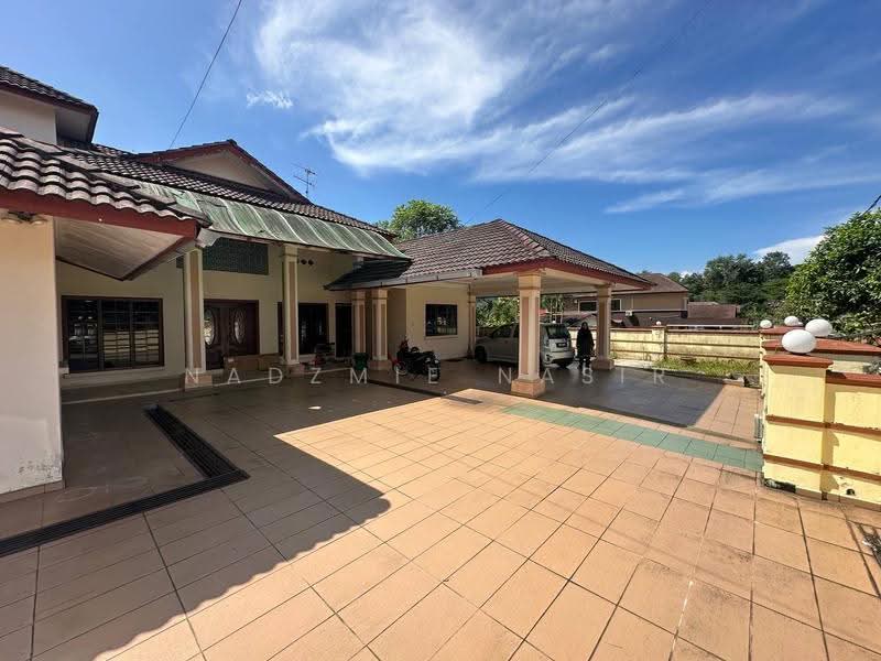 Bungalow House for Sale in Villa Bestari (Gombak) - Nadzmie Nasir - Exterior - PropertyGuru.com.my