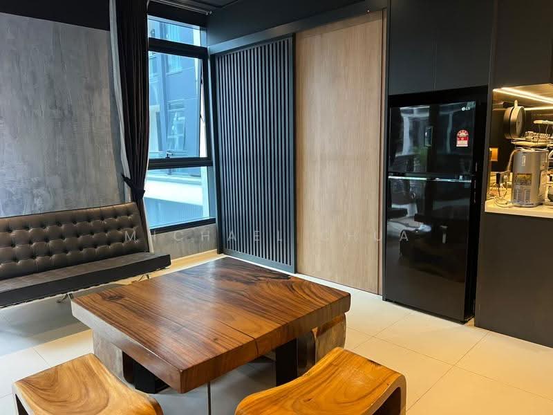 Kediaman Servis untuk Dijual di Arcoris Residences - Michael Chua - Living Room - PropertyGuru.com.my