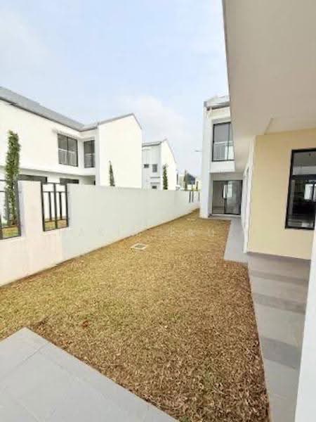Rumah Teres 2-Tingkat untuk Dijual di Bandar Rimbayu (Telok Panglima Garang) - Hakim Fauzi - Exterior - PropertyGuru.com.my