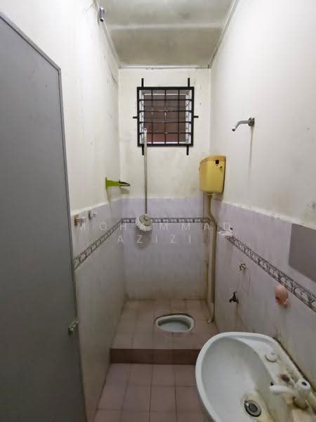 1-storey Terraced House for Sale in Taman Kempadang Makmur (Kuantan) - Mohammad Azizi - Bathroom - PropertyGuru.com.my