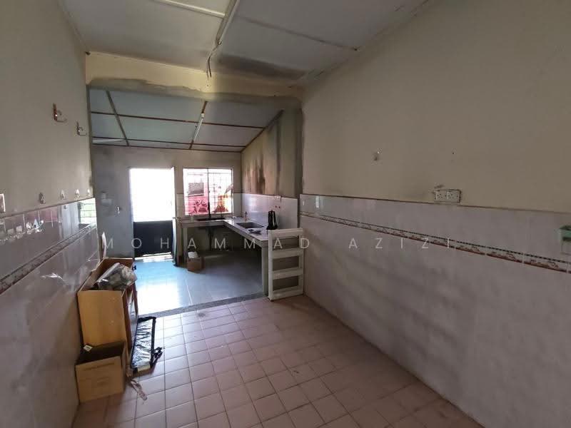 1-storey Terraced House for Sale in Taman Kempadang Makmur (Kuantan) - Mohammad Azizi - Kitchen - PropertyGuru.com.my