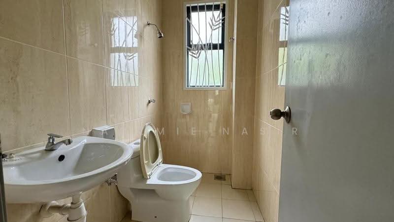 Bungalow House for Sale in Anjung Melati (Gombak) - Nadzmie Nasir - Bathroom - PropertyGuru.com.my