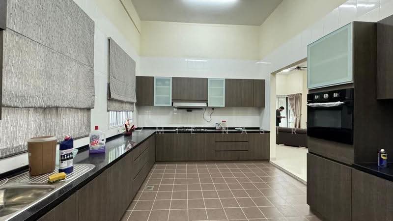 Bungalow House for Sale in Anjung Melati (Gombak) - Nadzmie Nasir - Kitchen - PropertyGuru.com.my