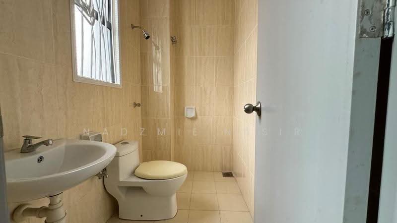 Bungalow House for Sale in Anjung Melati (Gombak) - Nadzmie Nasir - Bathroom - PropertyGuru.com.my