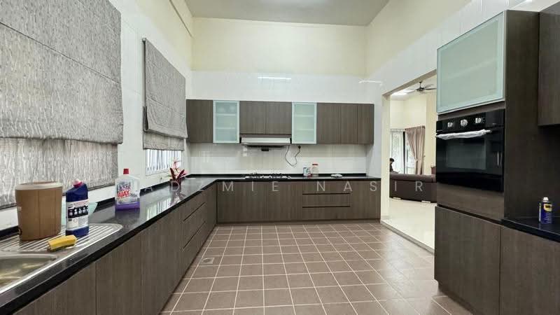 Bungalow House for Sale in Anjung Melati (Gombak) - Nadzmie Nasir - Kitchen - PropertyGuru.com.my