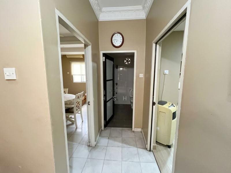Rumah Teres 2-Tingkat untuk Disewa di Bangsar (Kuala Lumpur) - Shahshi T - Dining Room - PropertyGuru.com.my