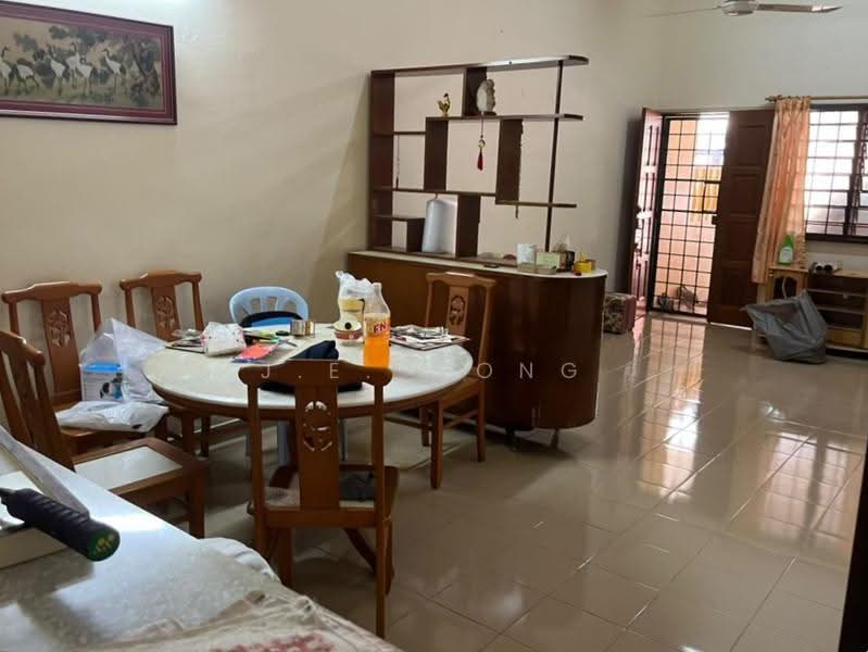 1-storey Terraced House for Sale in Seksyen 12 (Petaling Jaya) - J.E. Wong - Dining Room - PropertyGuru.com.my