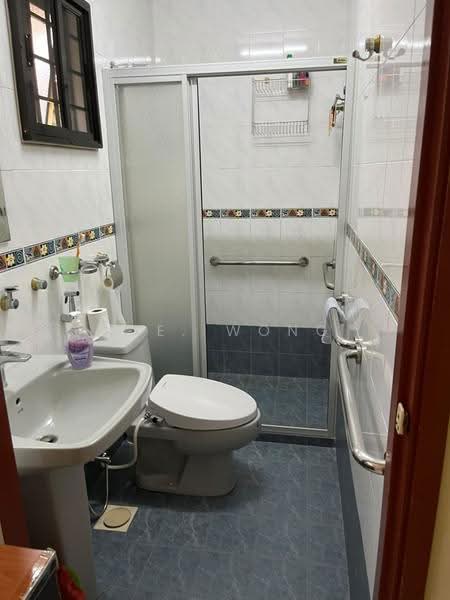 1-storey Terraced House for Sale in Seksyen 12 (Petaling Jaya) - J.E. Wong - Bathroom - PropertyGuru.com.my